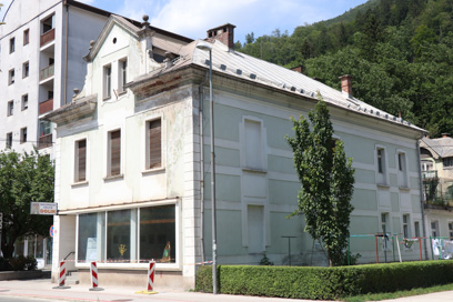 Jesenice - Hiša Cesta Maršala Tita 12