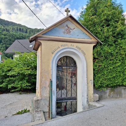 Jesenice - Kapelica ob mostu na Stari Savi
