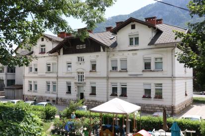 Jesenice - Hiša Cesta Maršala Tita 10