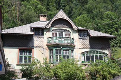 Jesenice - Vila Cesta Maršala Tita 13