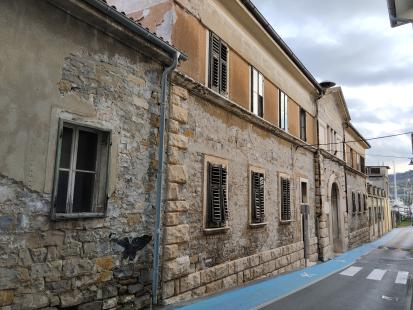 Izola - Tovarna Delamaris