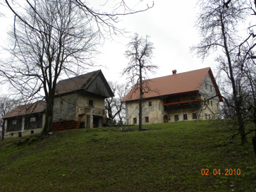 Ravnik pri Hotedršici - Domačija Ravnik 12