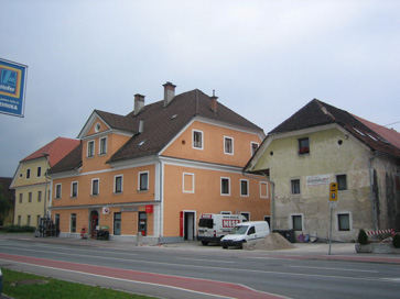 Logatec - Domačija Tržaška 30 in 32
