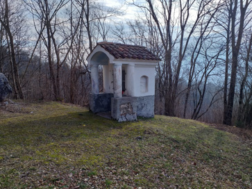Sedlo - Kapelica ob cesti Homec-Sedlo