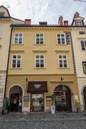 Ljubljana - Hiša Ciril Metodov trg 10