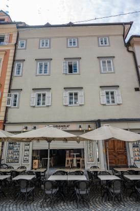 Ljubljana - Hiša Ciril Metodov trg 16