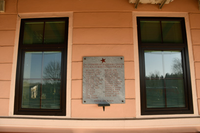 Novo mesto - Spominska plošča padlim železničarjem