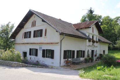 Srednja Bela - Rojstna hiša Matije Valjavca-Kračmana