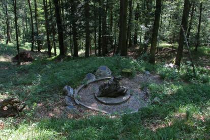 Bašelj - Grobišče borcev na Kisovcu pod Kališčem