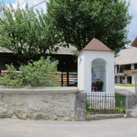 Stara Fužina - Kapelica ob hiši Stara Fužina 156