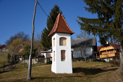 Mali Cirnik pri Šentjanžu - Možinovo znamenje