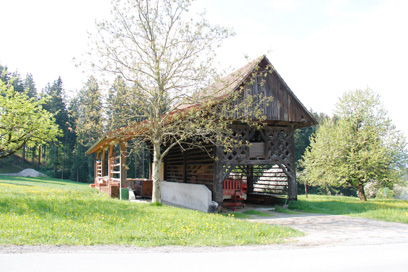 Škale - Kozolec na domačiji Škale 61