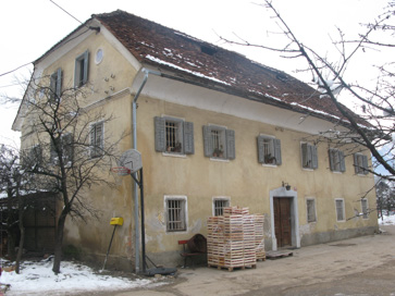 Podbrezje - Domačija Podbrezje 195