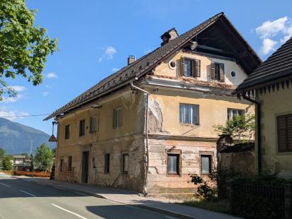 Podbrezje - Domačija Podbrezje 109