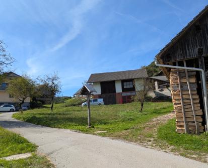Zgornja Besnica pri Kranju - Razpelo pod Podrovnikom