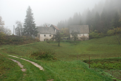 Idrijske Krnice - Domačija v Logu