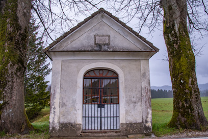 Predgriže - Kapelica ob glavni cesti