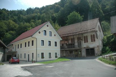 Pristava pri Polhovem Gradcu - Domačija Pristava 19