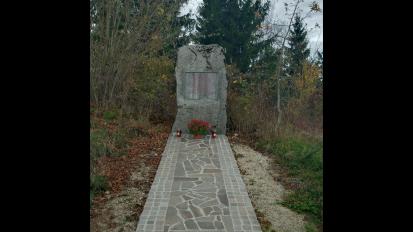 Perovo - Spominsko znamenje padlemu partizanu