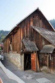 Rateče - Gospodarsko poslopje pri hiši Rateče 138