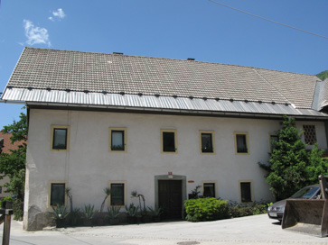 Dovje - Hiša Dovje 32