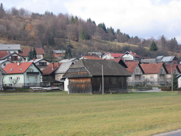 Stari trg pri Ložu - Gospodarsko poslopje pri hiši Rožnik 4