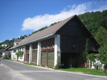 Žiri - Domačija Starožirovska 4