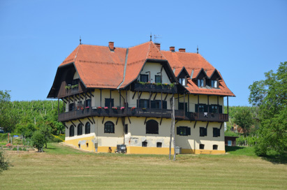 Črešnjevci - Vila Holt