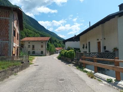 Volarje - Prazgodovinsko grobišče Podmočivc