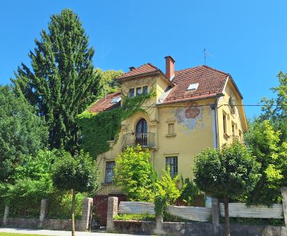 Ljubljana - Vila Groharjeva 7