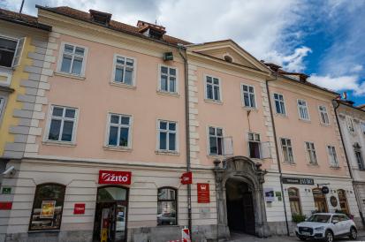 Ljubljana - Hiša Vodnikov trg 5