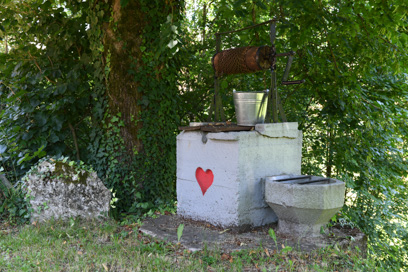 Gornji Suhor pri Vinici - Vaški vodnjak