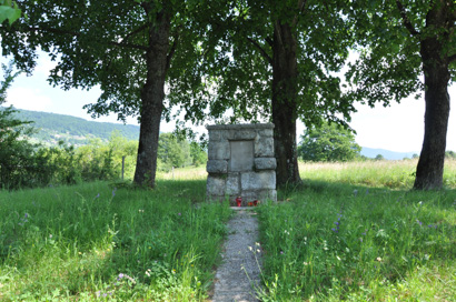 Semič - Spomenik talcem