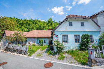 Postojna - Domačija Jurčičeva 8