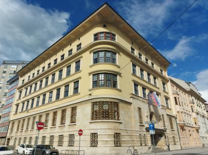 Ljubljana - Palača Cankarjeva 18