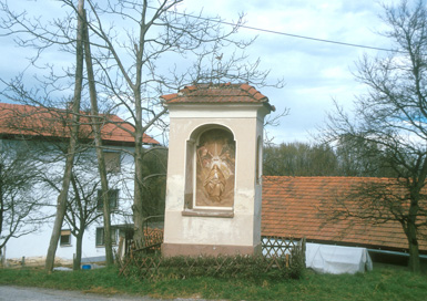 Cezanjevci - Znamenje južno od vasi