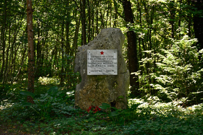 Starihov Vrh - Spomenik Matiji Sajetu