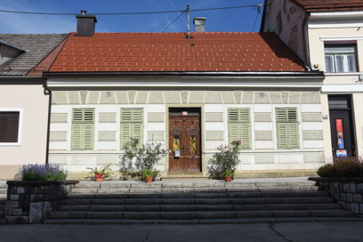 Metlika - Hiša Partizanski trg 14