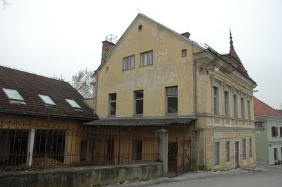 Metlika - Hiša Trg svobode 3