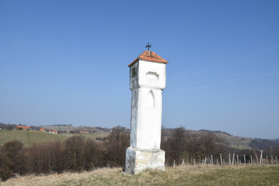 Gomila pri Kogu - Znamenje