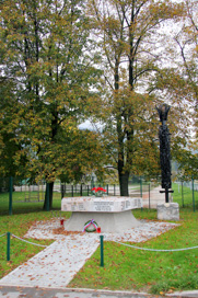 Križe pri Tržiču - Spomenik borcem in žrtvam NOB