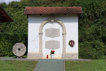 Visoko pri Kranju - Spomenik ustanovitvi odbora OF