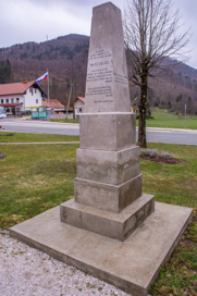 Črni Vrh nad Idrijo - Spomenik Mateju Cigaletu