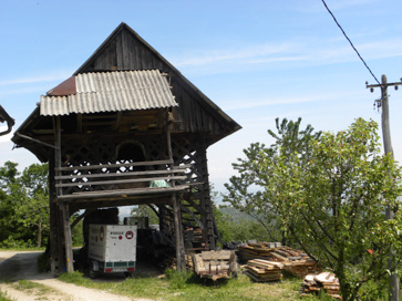 Črni Vrh pri Taboru - Kozolec na domačiji Črni Vrh 17
