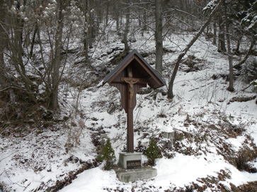 Pševo - Razpelo ob cesti severozahodno od vasi