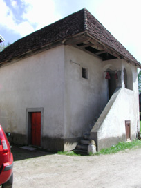 Dolenja vas pri Cerknici - Gornikova kašča