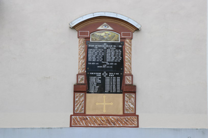 Visoko pri Kranju - Spominski plošči na cerkvi