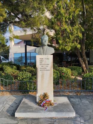 Izola - Doprsni kip revolucionarja Franca Štoke-Rada