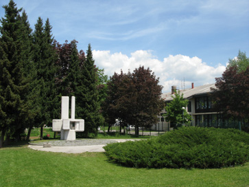 Kranj - Spomenik NOB na Primskovem