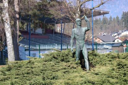 Kranj - Spomenik v NOB padlim športnikom in telovadcem